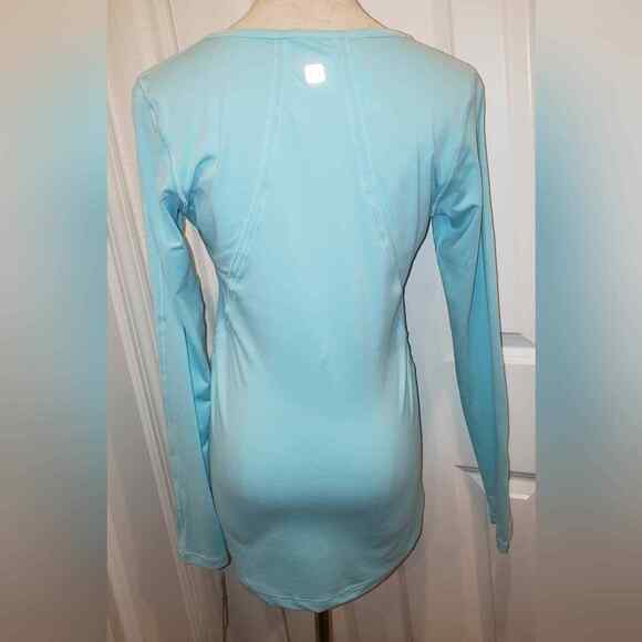HIND Breathable Sports Top Reflective Back Circle Women Size Small New Nwt - Picture 4 of 4